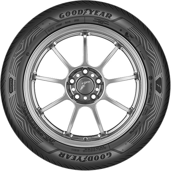 Goodyear Assurance Maxguard 195/65R15 Tire - Sidewall & Rim Protector Detail