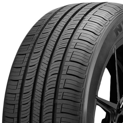 Nexen N Priz AH5 225/45R18 Tire - Three-Quarter Tread & Sidewall Angle View