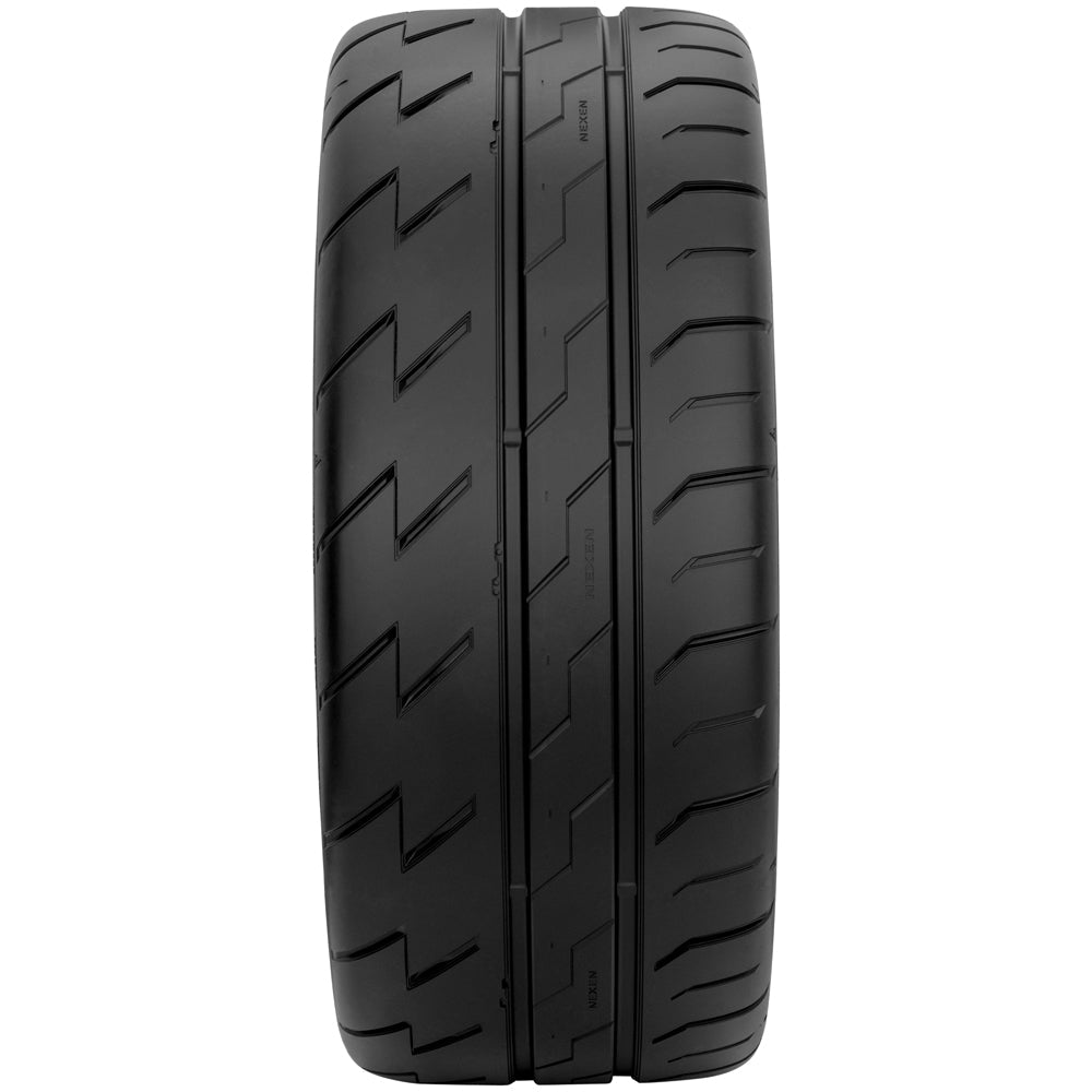 Nexen N Fera Sport R 245/40R17 Tire - Tread Grooves & Siping Detail